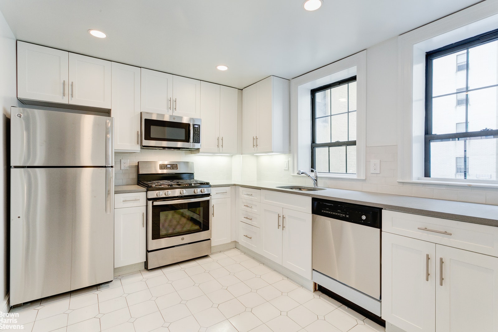 17 PARK AVENUE 1401