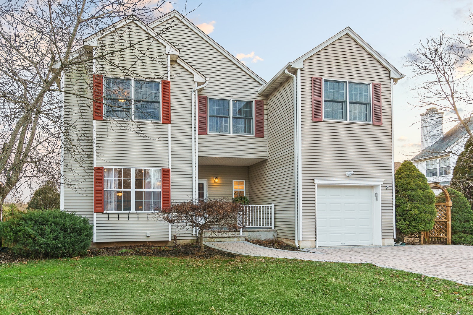 42 HUNTLEY WAY
