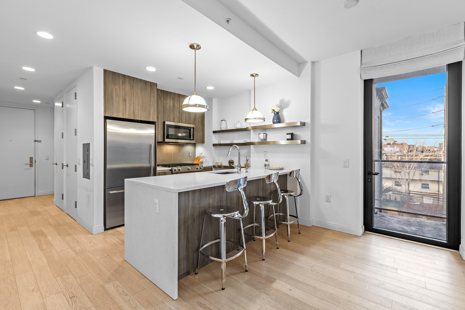 160 1ST ST 415