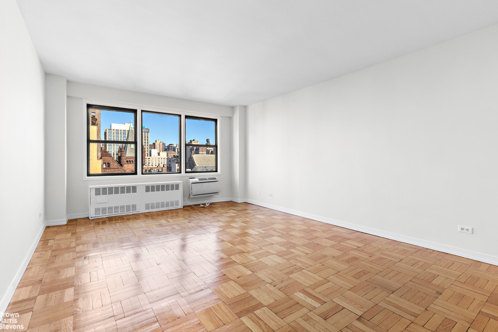 Photo 1 of 200 East 15th Street 10L, Gramercy Park, NYC, $2,200, Web #: 20718838
