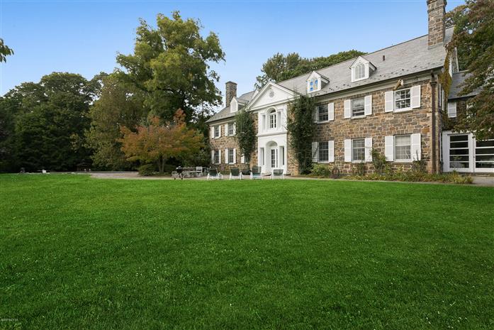 21 Deer Park Dr