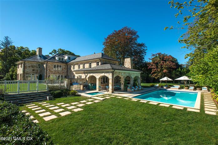 25 Field Point Dr