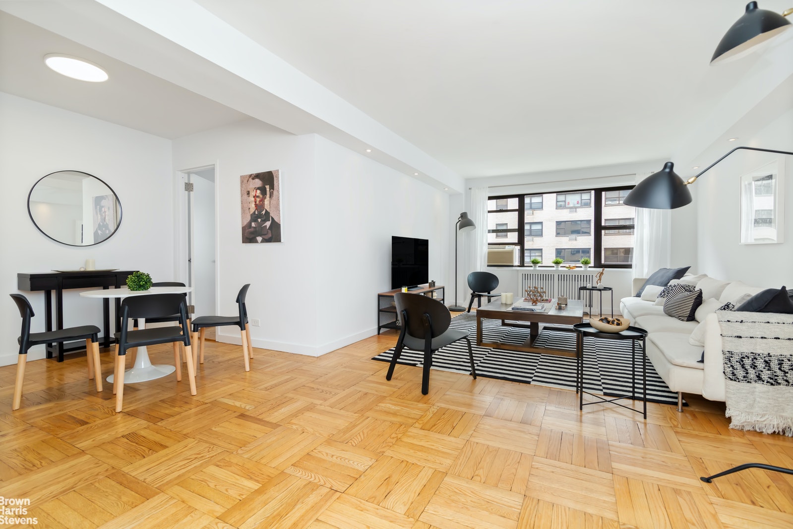 Photo 1 of 425 East 79th Street, Upper East Side, NYC, $880,000, Web #: 21184991