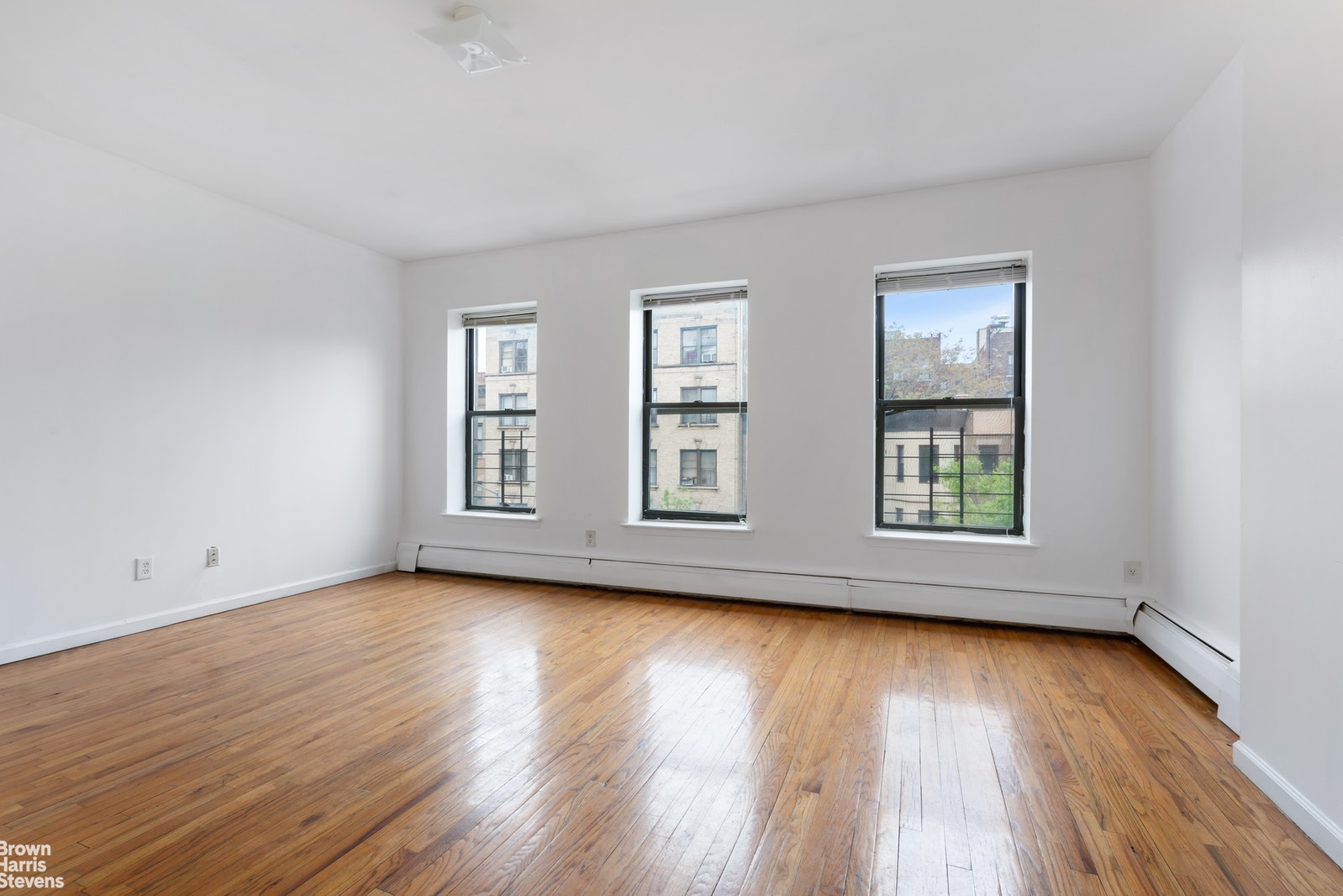Photo 1 of 554 West 183rd Street 3, Upper West Side, NYC, $2,000, Web #: 21756910