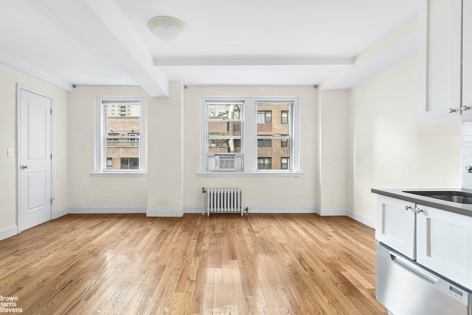 Photo 1 of 304 East 41st Street 1107A, Midtown East, NYC, $2,650, Web #: 22198180