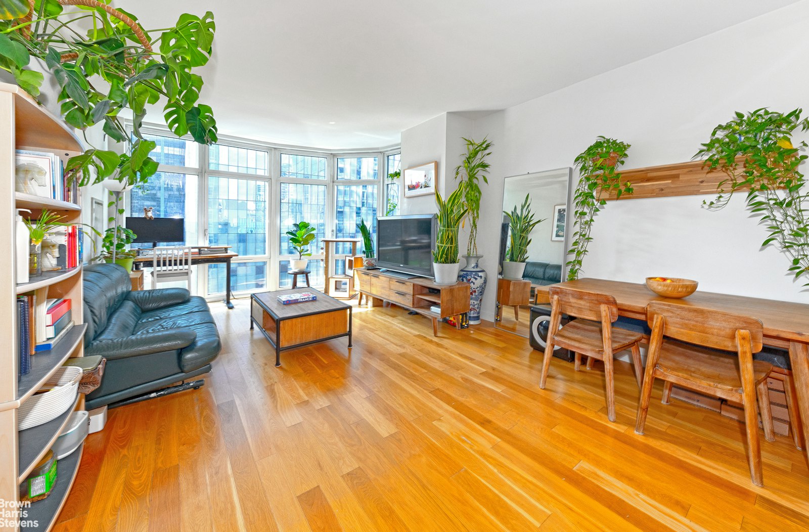 Photo 1 of 555 West 59th Street 11C, Midtown West, NYC, $4,750, Web #: 22916881