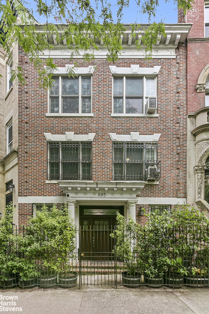 Photo 1 of 863 Riverside Drive, Upper West Side, NYC, $3,100,000, Web #: 22972446