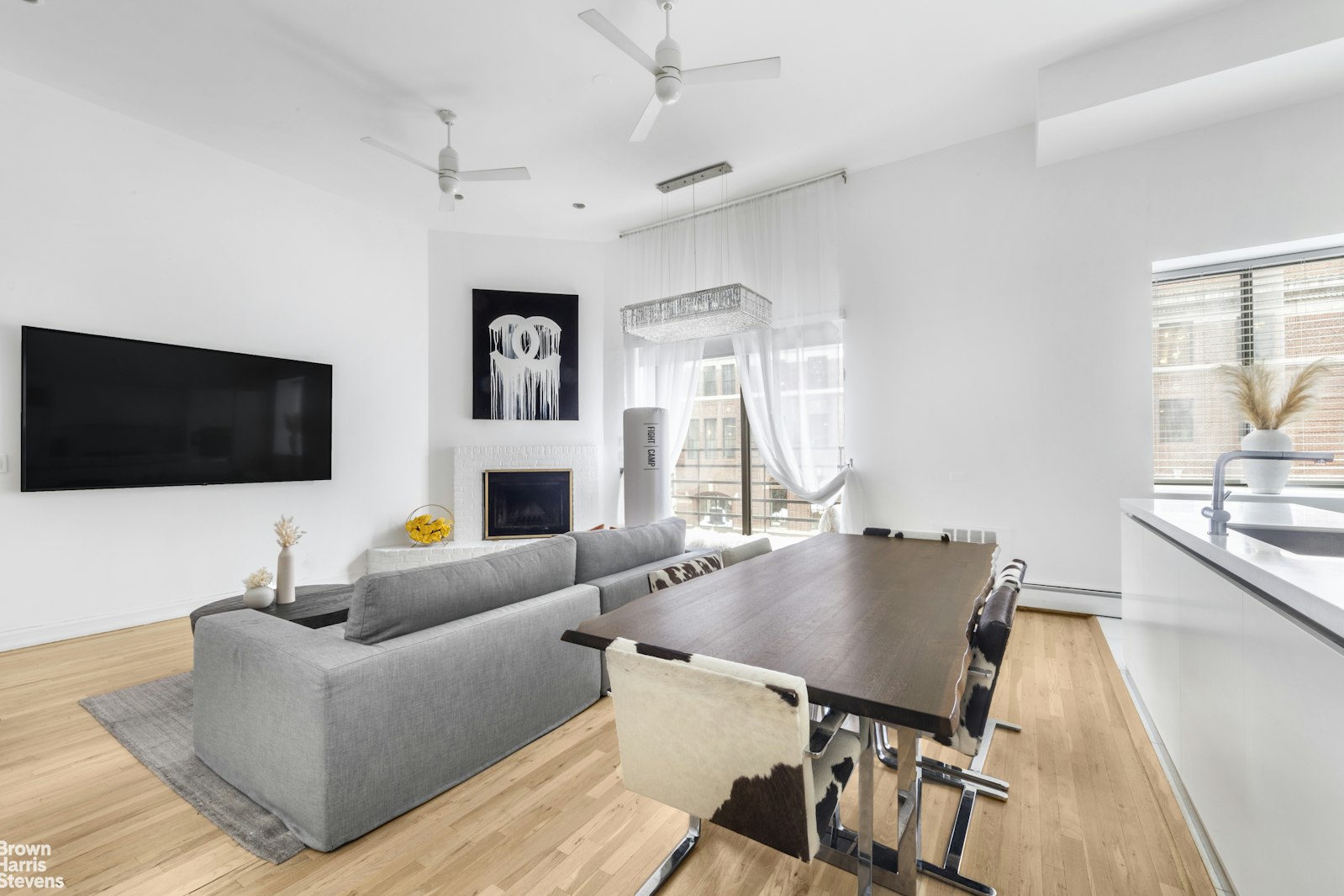 Photo 1 of 19 Bond Street 2/3B, Noho, NYC, $9,800, Web #: 22999969