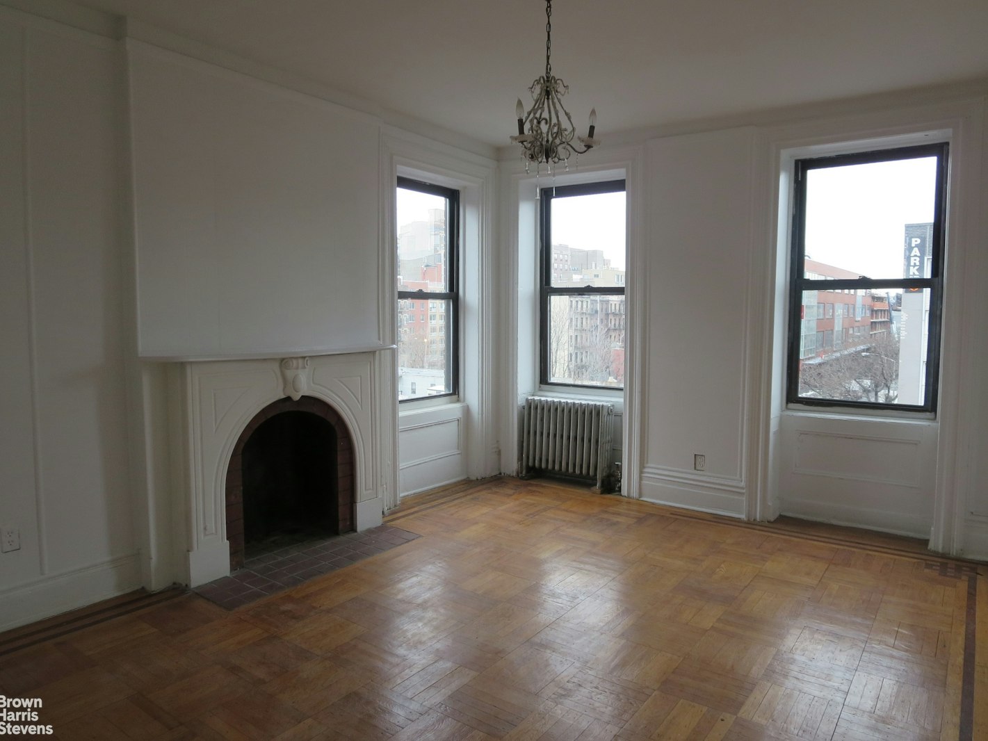 Photo 1 of 467 West 49th Street 3, Midtown West, NYC, $4,250, Web #: 23032102
