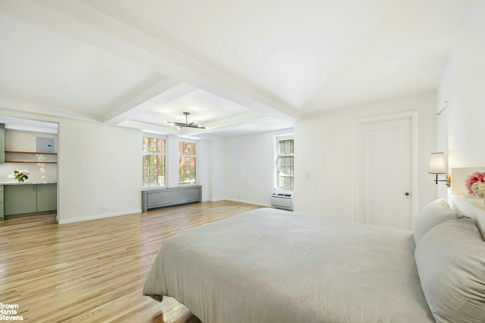 Photo 1 of 405 West 23rd Street 3A, Chelsea, NYC, $3,850, Web #: 23042821