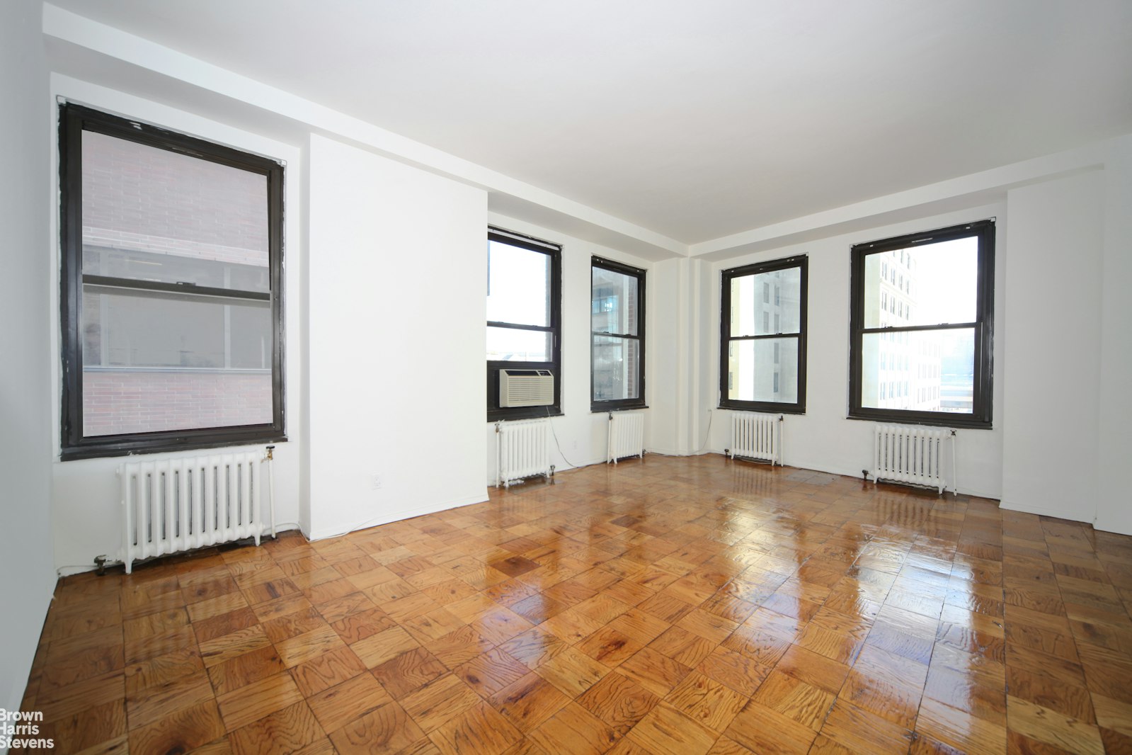 Photo 1 of 160  Front Street 6C, Financial District, NYC, $3,395, Web #: 23045310