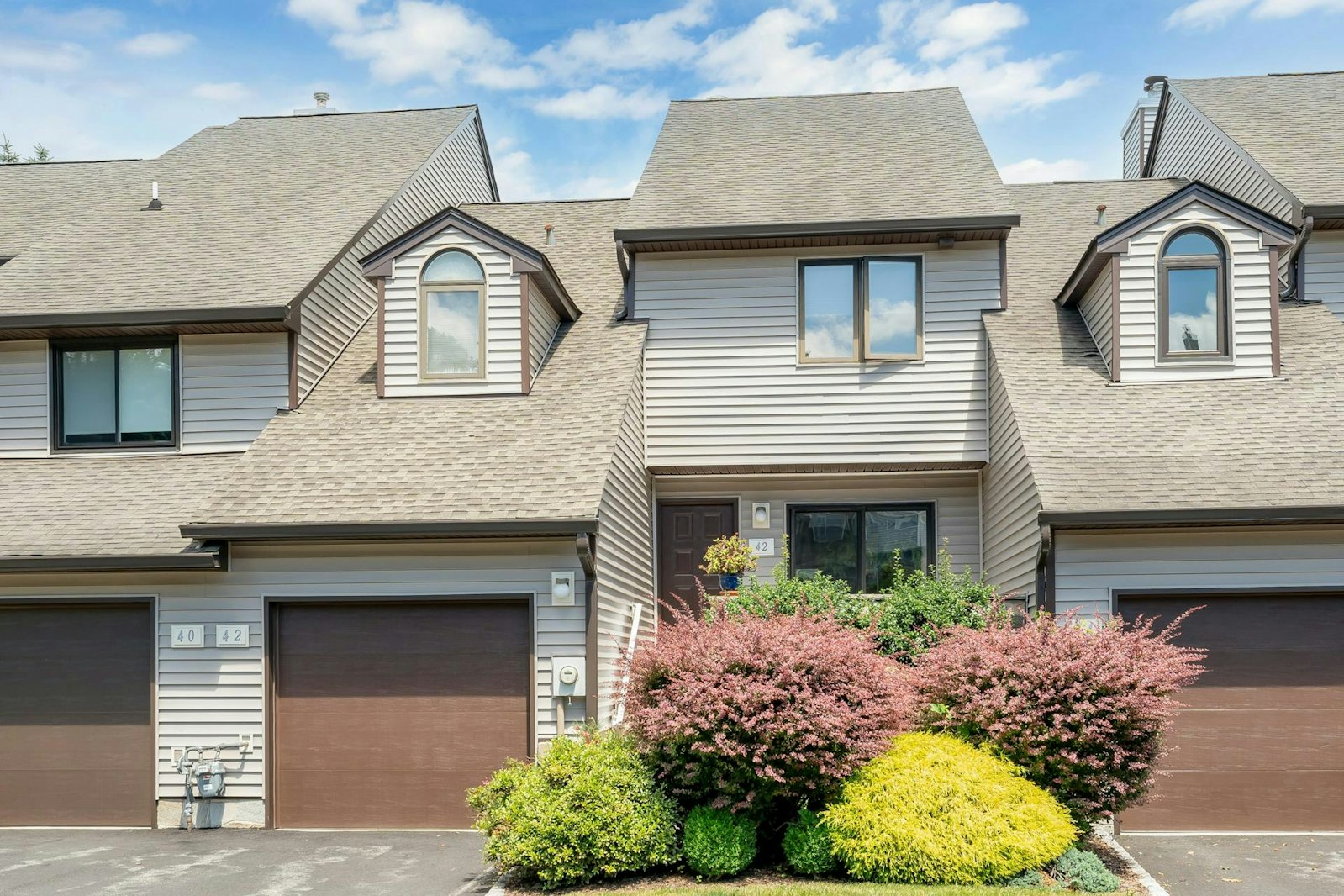 Photo 1 of 42 Davey Drive, West Orange, New Jersey, $449,000, Web #: 23069923