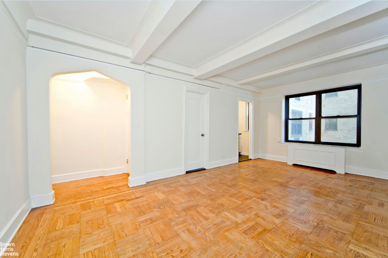 Photo 1 of 230 Riverside Drive 4M, Upper West Side, NYC, $2,900, Web #: 23116018