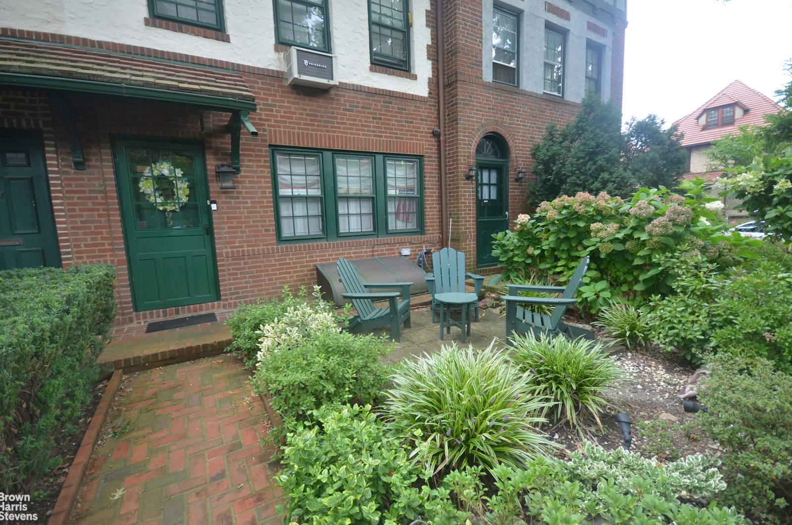 Photo 1 of 265 Burns Street 1, Forest Hills, Queens, NY, $5,500, Web #: 23174861