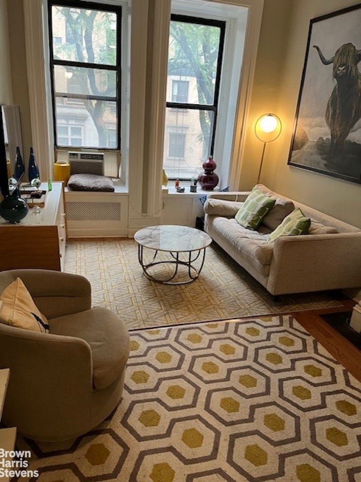 Photo 1 of 18 West 87th Street 3A, Upper West Side, NYC, $675,000, Web #: 23211662