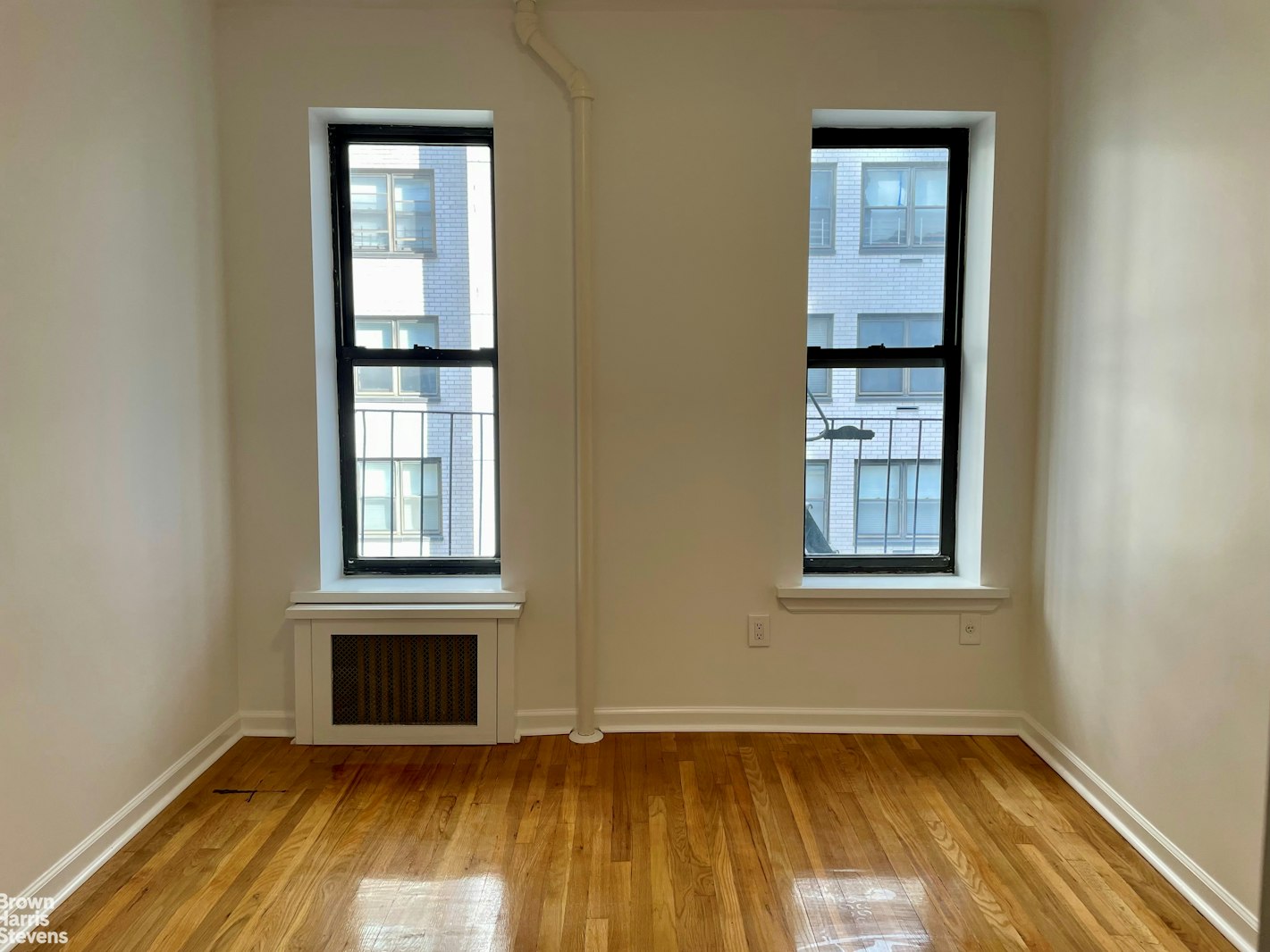 Photo 1 of 415 East 71st Street, Upper East Side, NYC, $3,000, Web #: 23252313