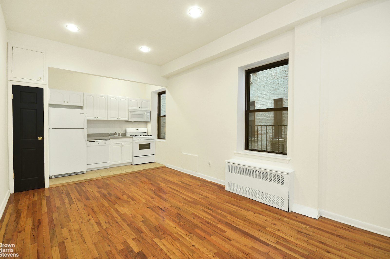 Photo 1 of 330 West 85th Street 1C, Upper West Side, NYC, $3,200, Web #: 23265673