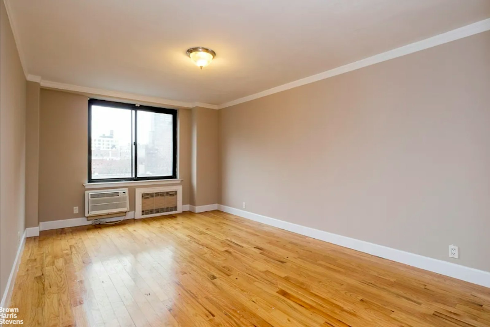 Photo 1 of Columbus Avenue, Upper West Side, NYC, $3,895, Web #: 23273930