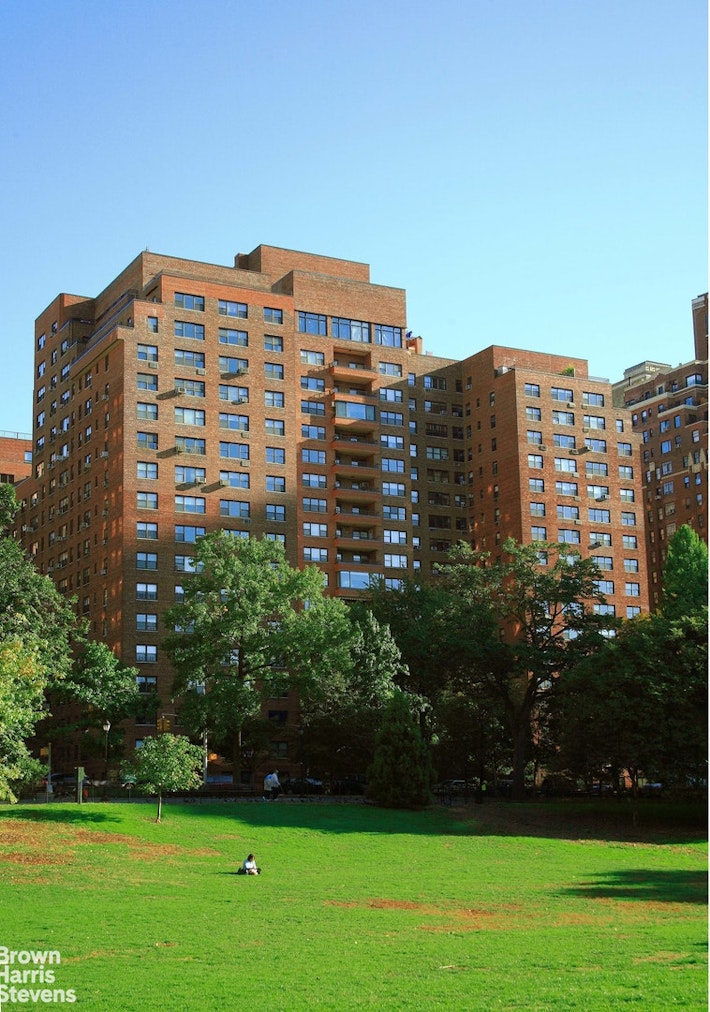 11 Riverside Drive 13HW Upper West Side New York NY 10023