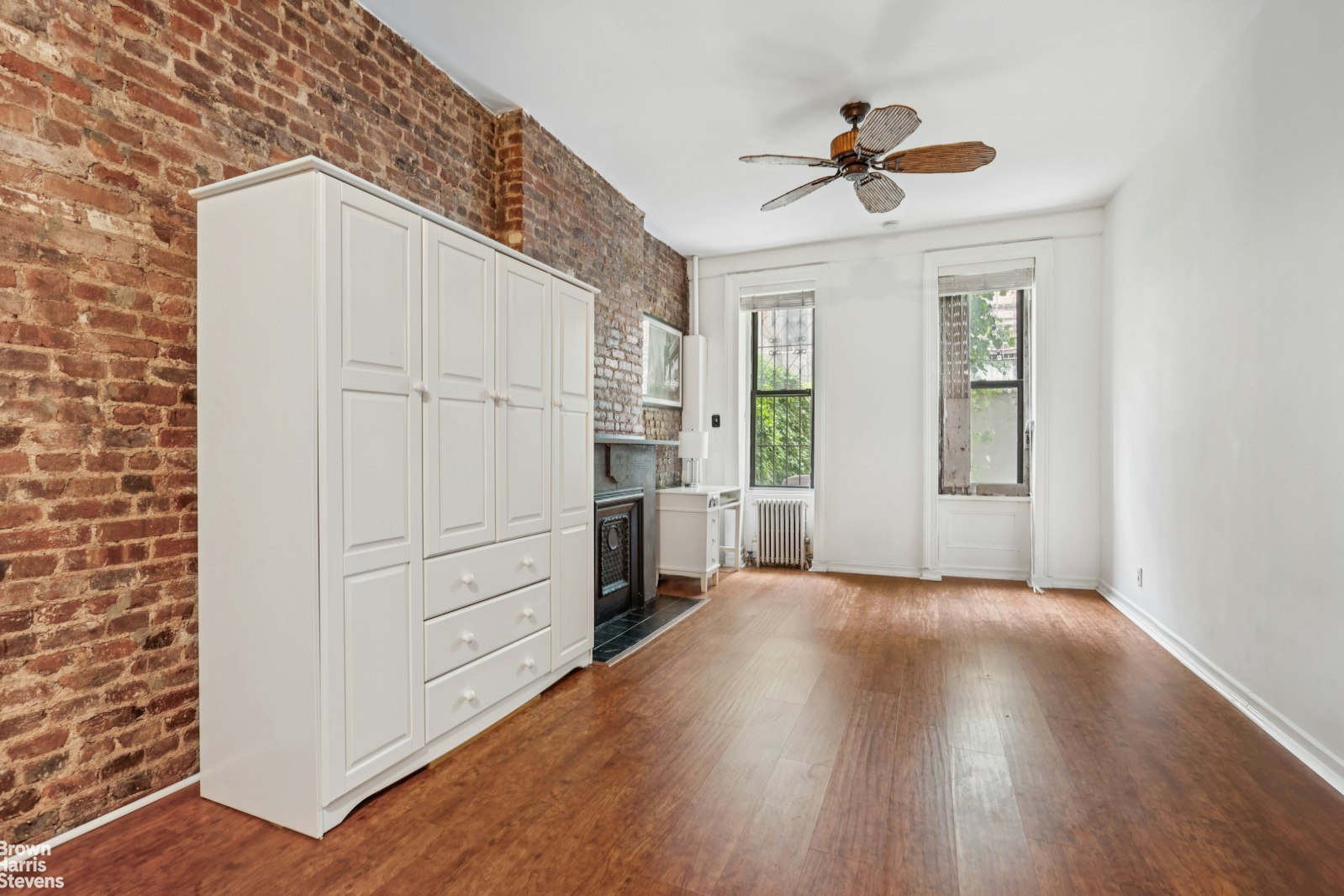 433 West 46th Street 1RW Clinton New York NY 10036