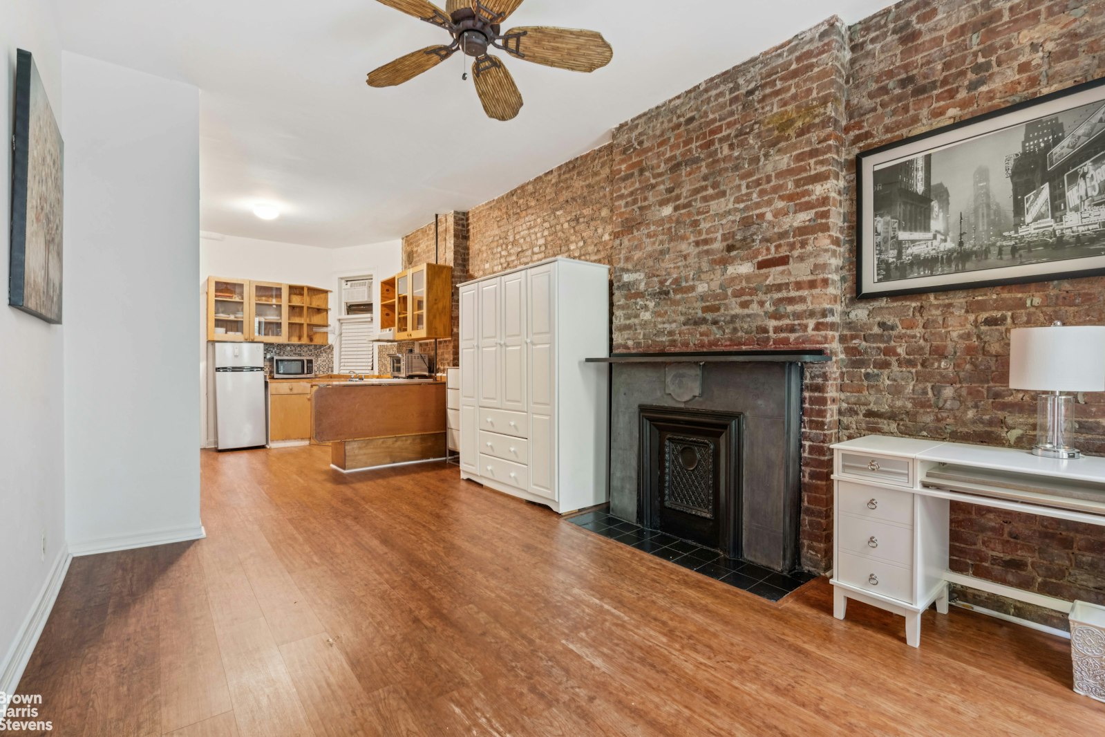 433 West 46th Street 1RW Clinton New York NY 10036