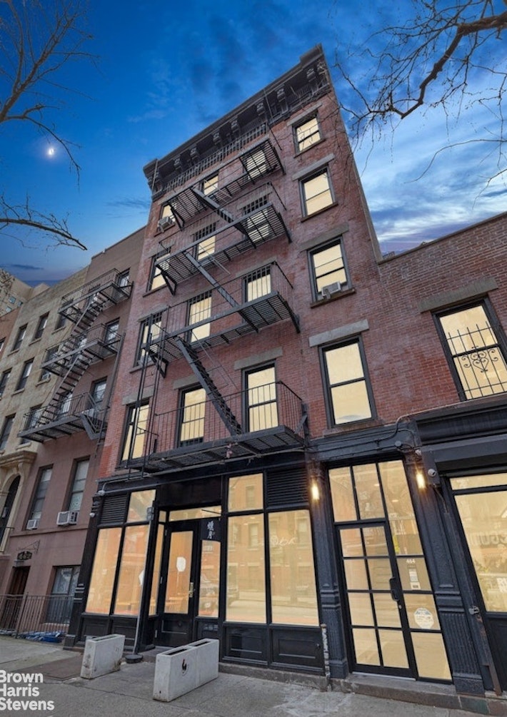 464 West 51st Street Clinton New York NY 10019