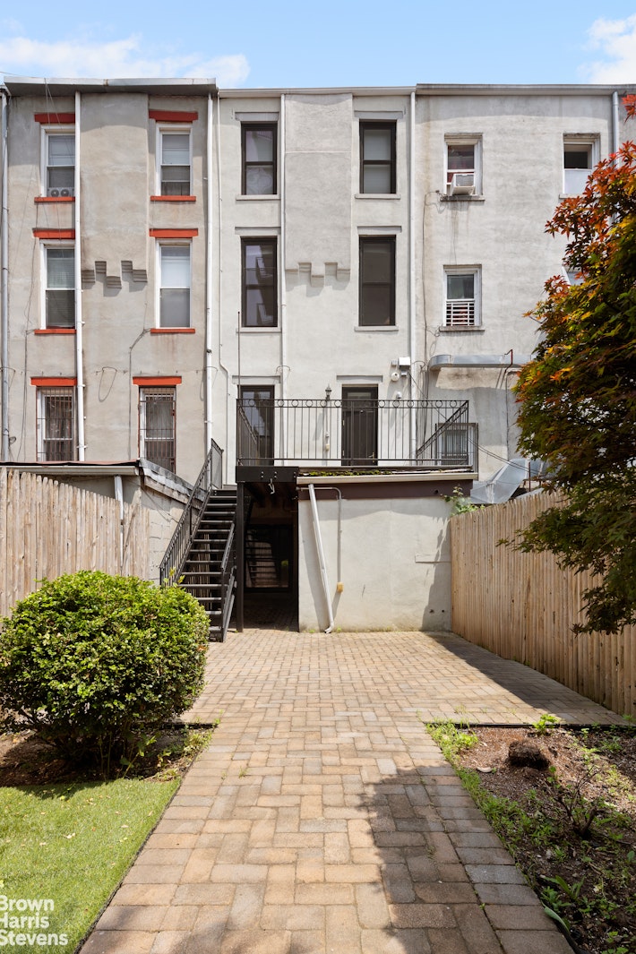 18 Arlington Place Bedford Stuyvesant Brooklyn NY 11216