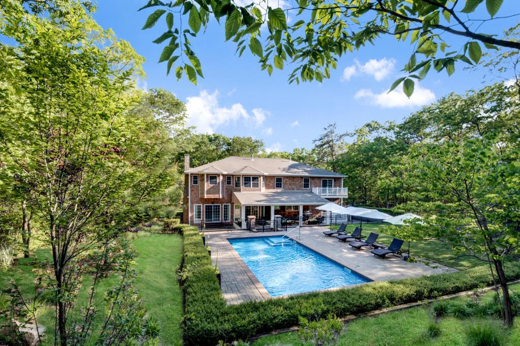 3 Wooded Oak Lane