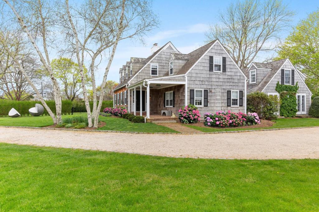 16 HIGHLAND TERRACE