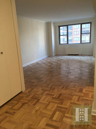Photo 1 of 300 East 40th Street, Midtown East, NYC, $3,350, Web #: 13663671