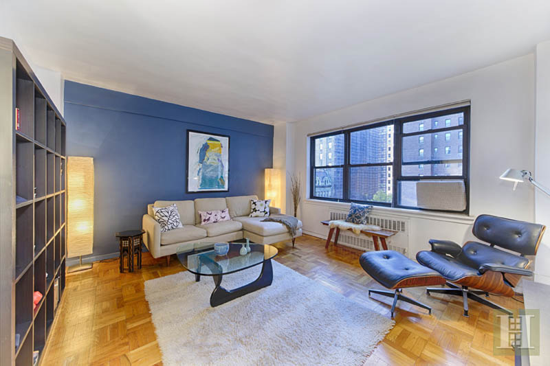 Photo 1 of 11 Riverside Drive 7Aw, Upper West Side, NYC, $779,000, Web #: 13999873