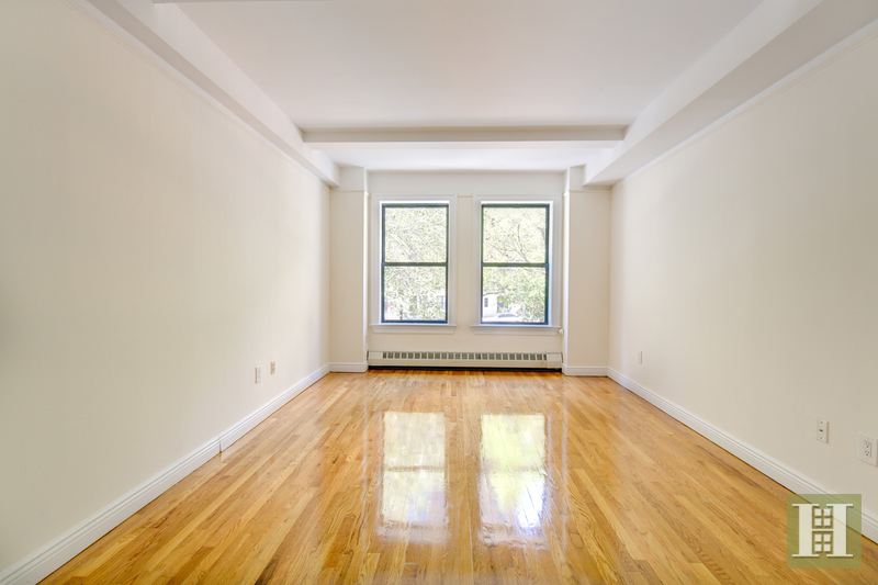 Photo 1 of 17 Park Avenue 802, Midtown East, NYC, $4,995, Web #: 14165105