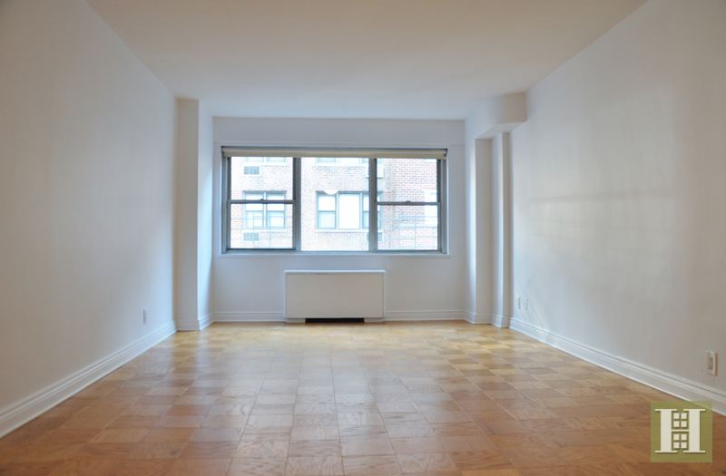 Photo 1 of 211 East 53rd Street 12A, Midtown East, NYC, $3,200, Web #: 14171553