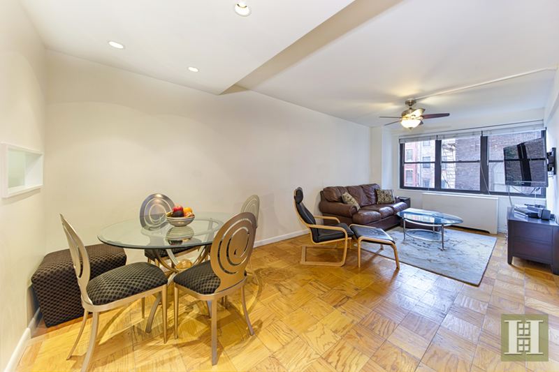 Photo 1 of 245 East 25th Street 3L, Gramercy Park, NYC, $601,000, Web #: 14201578