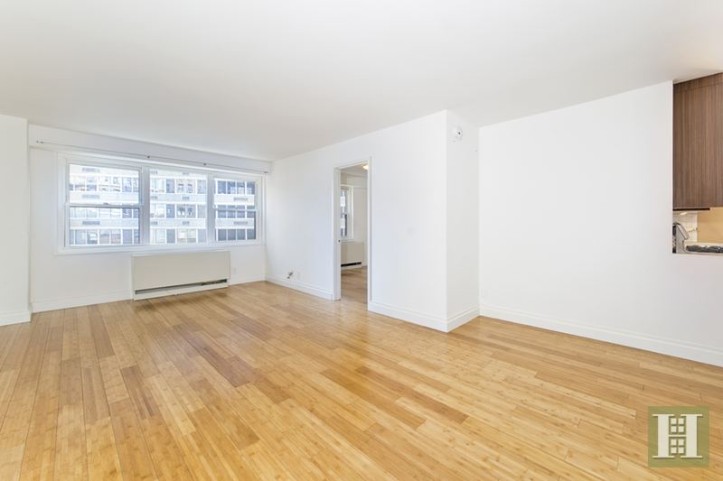 Photo 1 of 400 East 54th Street, Midtown East, NYC, $2,800, Web #: 14208564