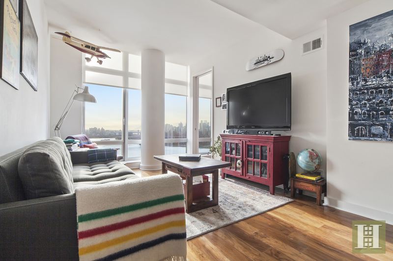 Photo 1 of 2 Northside Piers 27D, Williamsburg, Brooklyn, NY, $950,000, Web #: 14253196