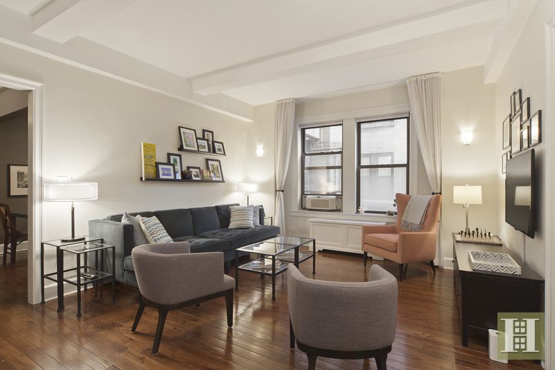 Photo 1 of 320 Riverside Dr, Upper West Side, NYC, $749,000, Web #: 14434790