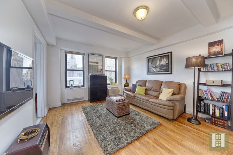 Photo 1 of 161 West 16th Street 16F, Chelsea, NYC, $3,100, Web #: 14441514