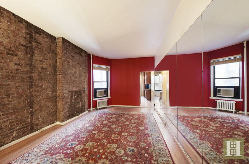 Photo 1 of One Br Coop No Board Approval, Upper East Side, NYC, $525,000, Web #: 14442366