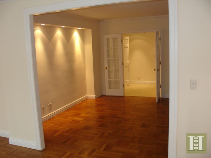 Photo 1 of 57th/5th Huge Alcove Studio, Midtown West, NYC, $3,000, Web #: 14503981
