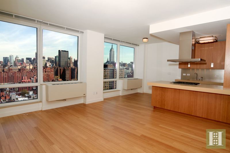 Photo 1 of 450 West 17th Street, Chelsea, NYC, $5,675, Web #: 14592615
