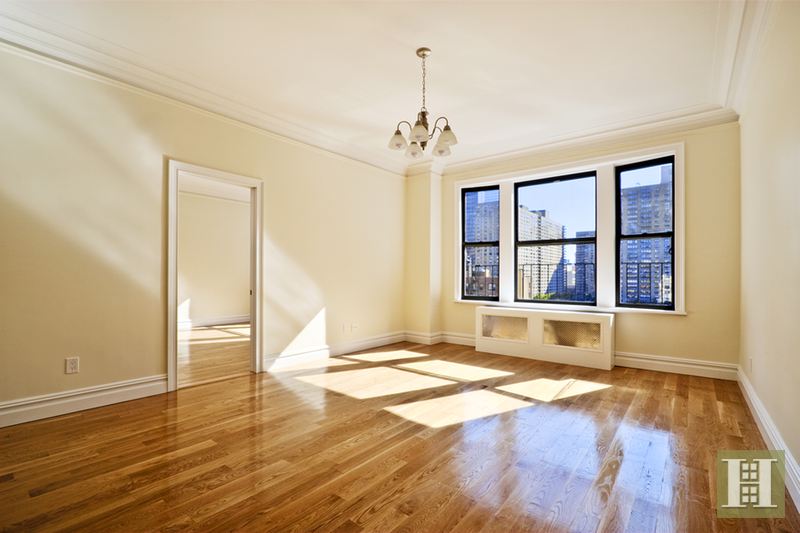 Photo 1 of 260 West 72nd Street 9C, Upper West Side, NYC, $5,095, Web #: 14658841