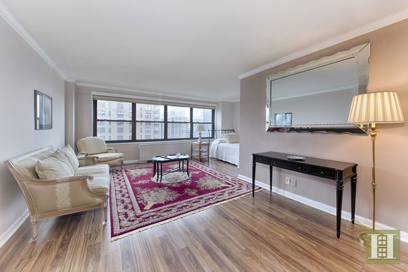 Photo 1 of 170 West End Avenue 24M, Upper West Side, NYC, $530,000, Web #: 14690709