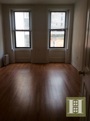 Photo 1 of 108 West 17th Street 7, Chelsea, NYC, $4,000, Web #: 14885907