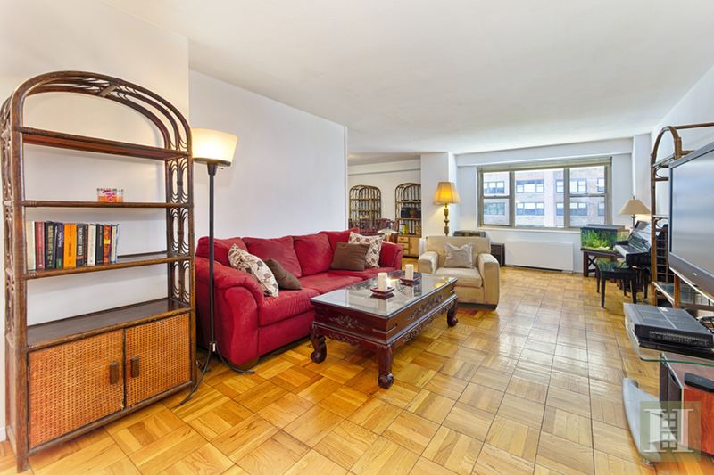 Photo 1 of 300 East 40th Street, Midtown East, NYC, $1,350,000, Web #: 14950403