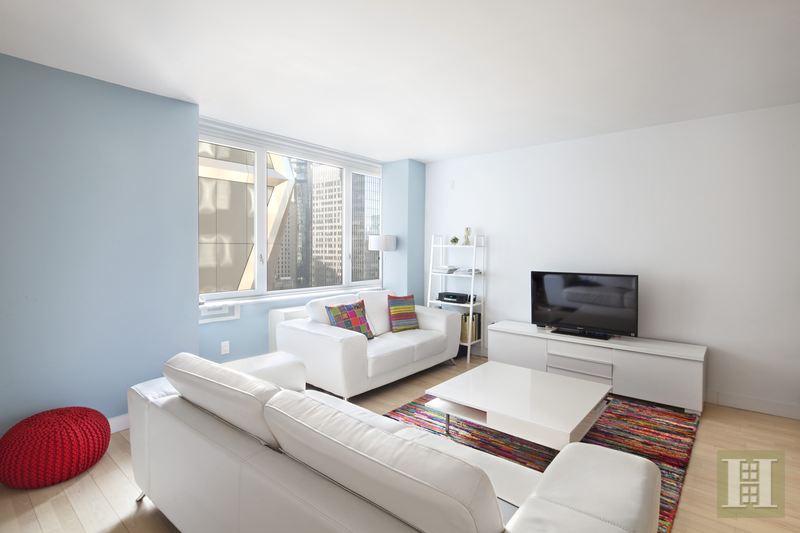 Photo 1 of 322 West 57th Street, Midtown West, NYC, $3,500, Web #: 14972565