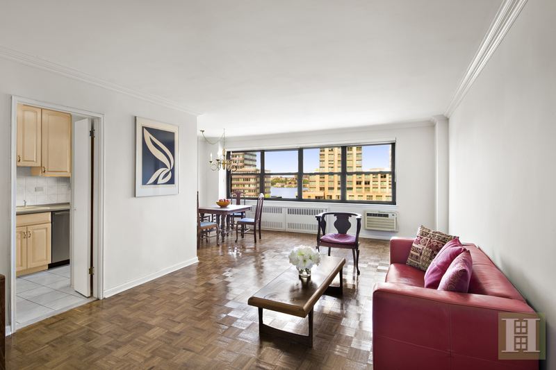 Photo 1 of 165 West End Avenue, Upper West Side, NYC, $844,000, Web #: 14973227