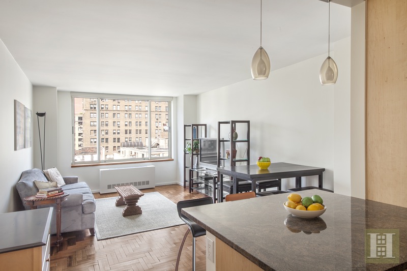 Photo 1 of 2373 Broadway 1127, Upper West Side, NYC, $995,000, Web #: 15067266