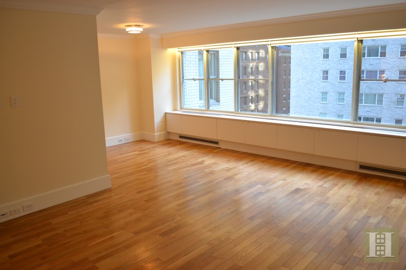 Photo 1 of 57th/5th Huge Alcove Studio, Midtown West, NYC, $3,200, Web #: 15087680