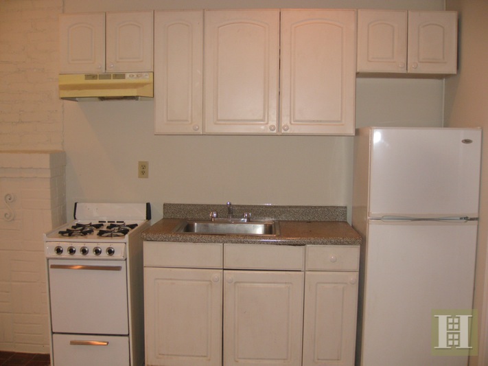 Photo 1 of 138 East 34th Street 4F, Midtown East, NYC, $2,150, Web #: 15127957